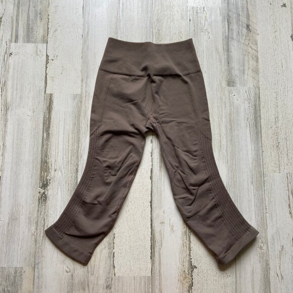 CLEARANCE! Lululemon Size 4 Size XS Flow & Go Crop Seamless Leggings Cool Cocoa - Picture 3 of 10